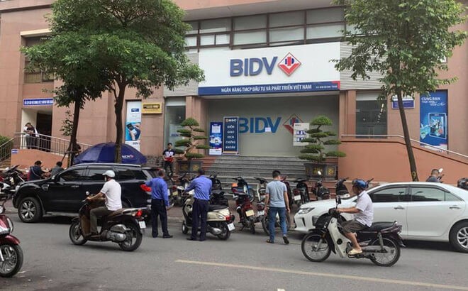 Vụ nổ súng cướp ngân hàng BIDV